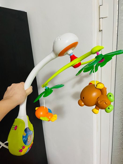 Бебешка музикална въртележка