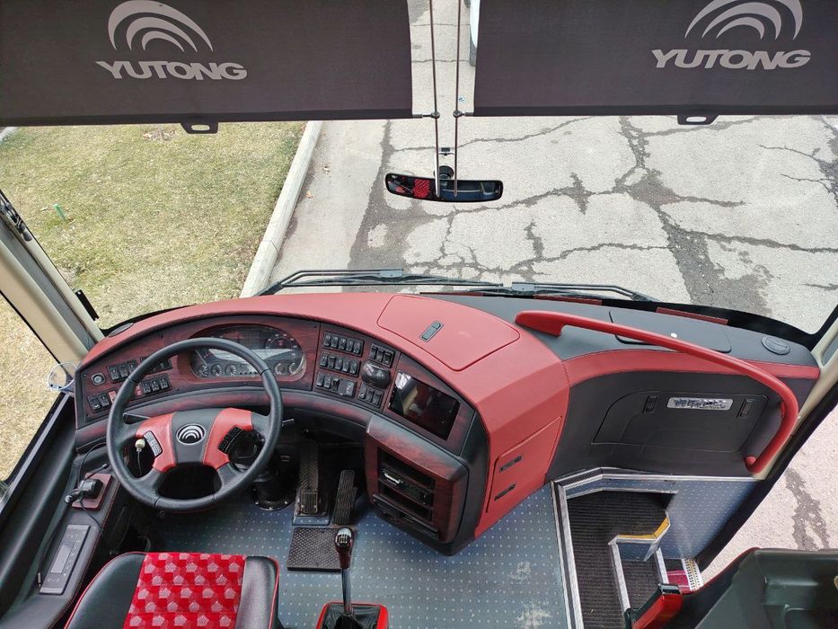 Yutong avtobus sotiladi