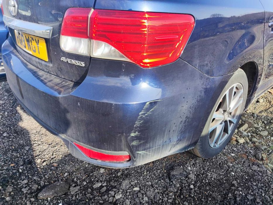 Задна броня СЕДАН за Toyota Avensis T27 Facelift /2011-2014