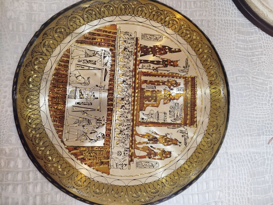 Продам настенную тарелку