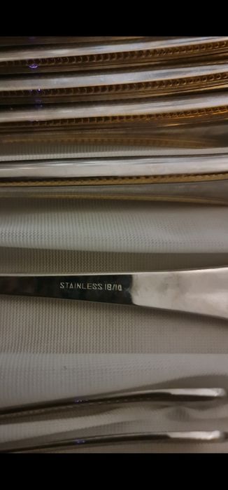 Луксозен кухненски комплект от стомана и позлата