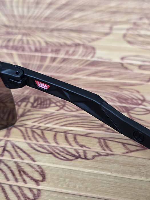 Слънчеви очила Oakley Sutro