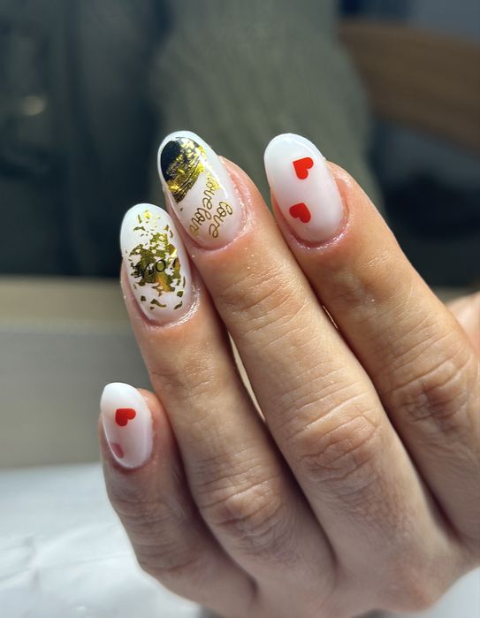 Unghii cu gel ,oja semi , tips , pedichiura