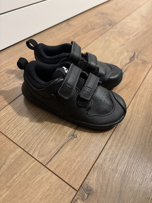 Adidas Nike marime 25
