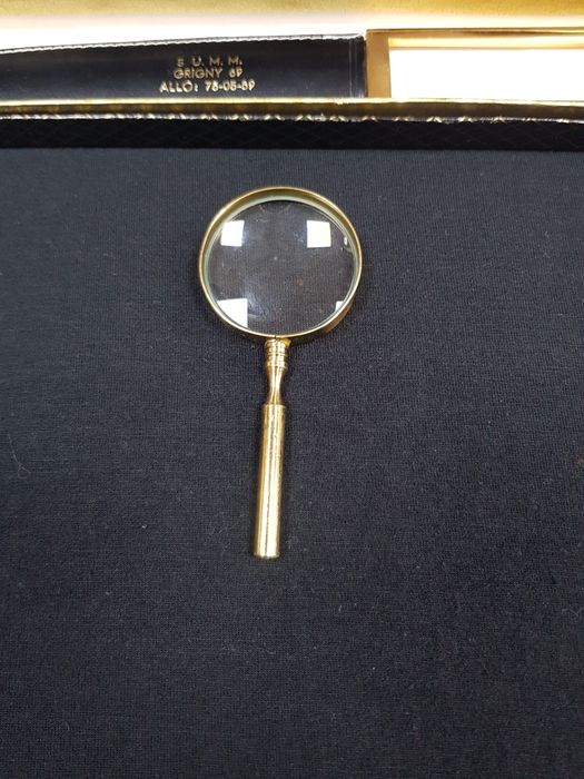 Ножици и нож за писма