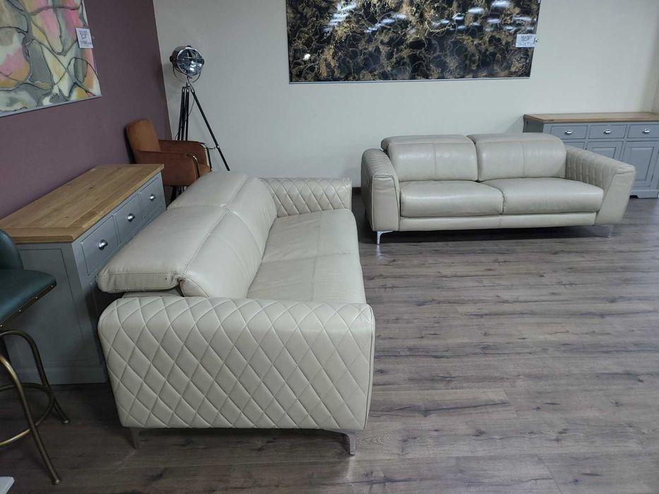 ПРОМОЦИЯ!!! Комплект кремави кожени дивани две тройки