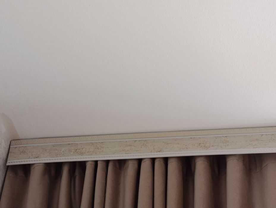 Карниз в отличном состоянии