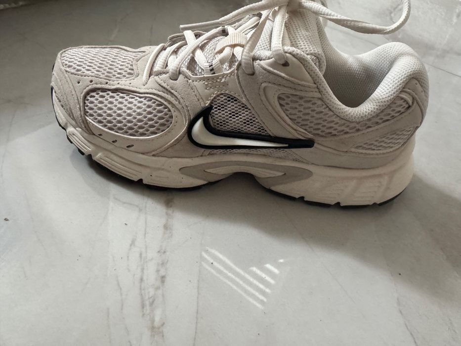 Запазени маратонки Nike