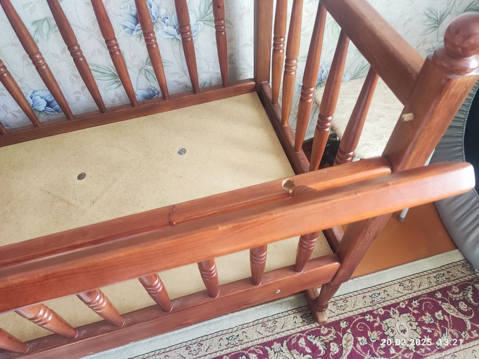 Детская кровать  качалка
