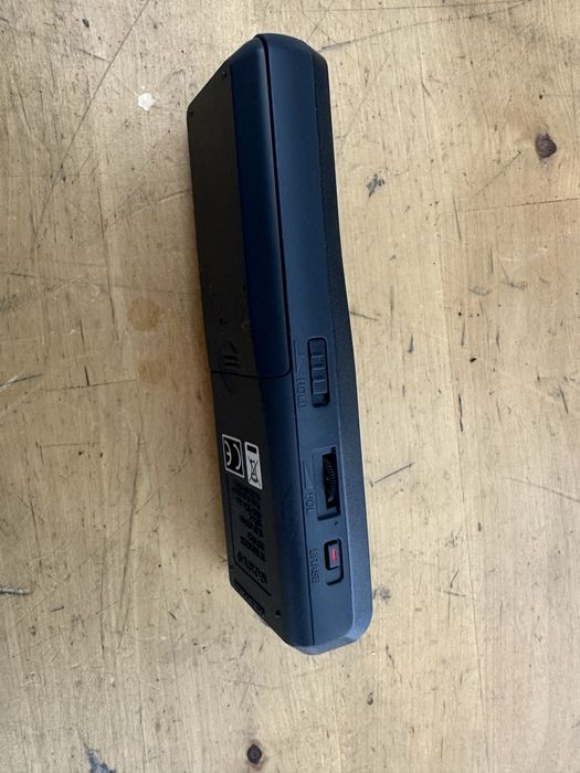 Reportofon sony icd-p520 de culoare gri cu negru