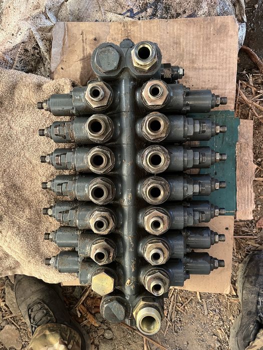 На 3в1 гидрораспред xcmg wz30-25 джостик