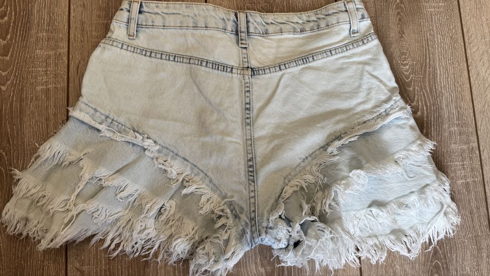 Къси дънки – отлично състояние