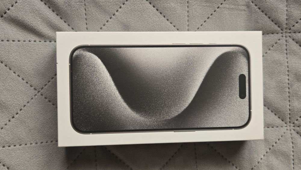 Iphone 15 Pro White Titanium, 128 GB , Като нов, 12 гръбчета, 86%