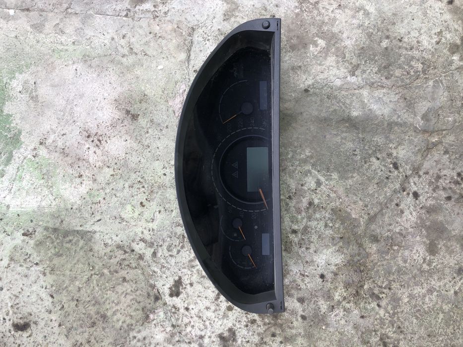 Запчасти на W220 мерседес