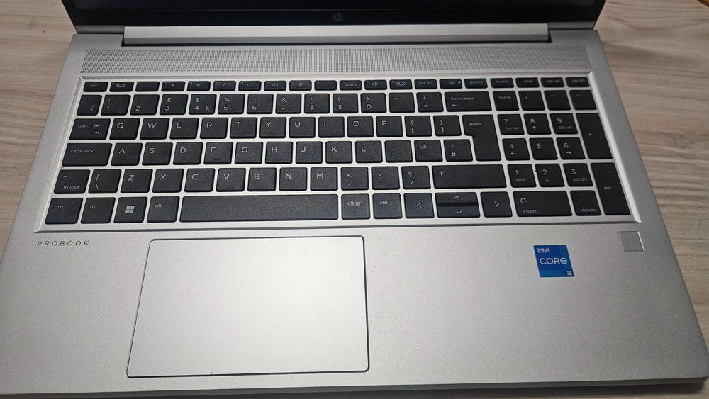 HP Probook 450 G9 - Intel Core i5 - 1235u, 16gb