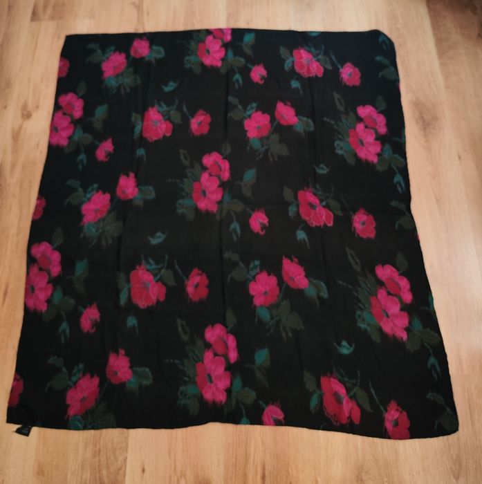 Eșarfă din mătase 100x100cm