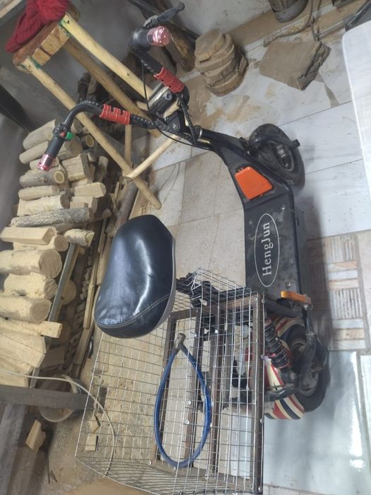 Электромопед в хорошем состоянии