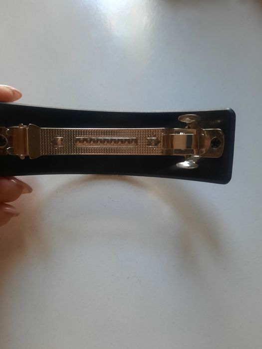 Продам заколки пишите