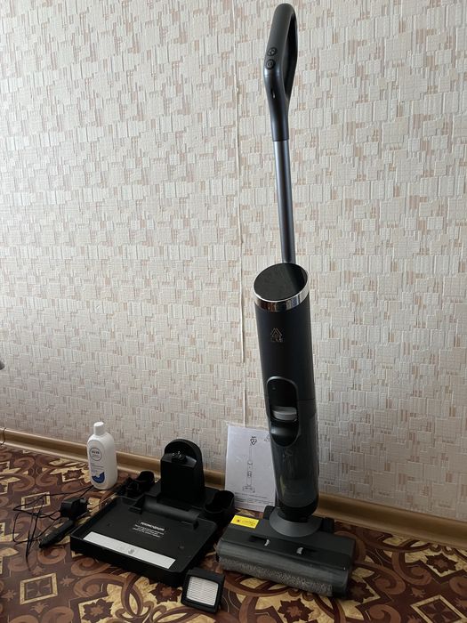 Моющий пылесос вертикальный