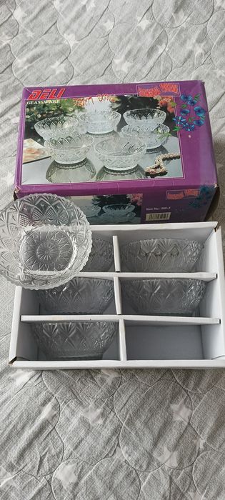 Салатницы из стекла.