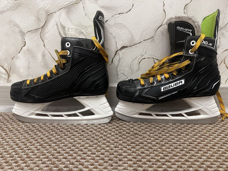 Хоккейные коньки Bauer XLS