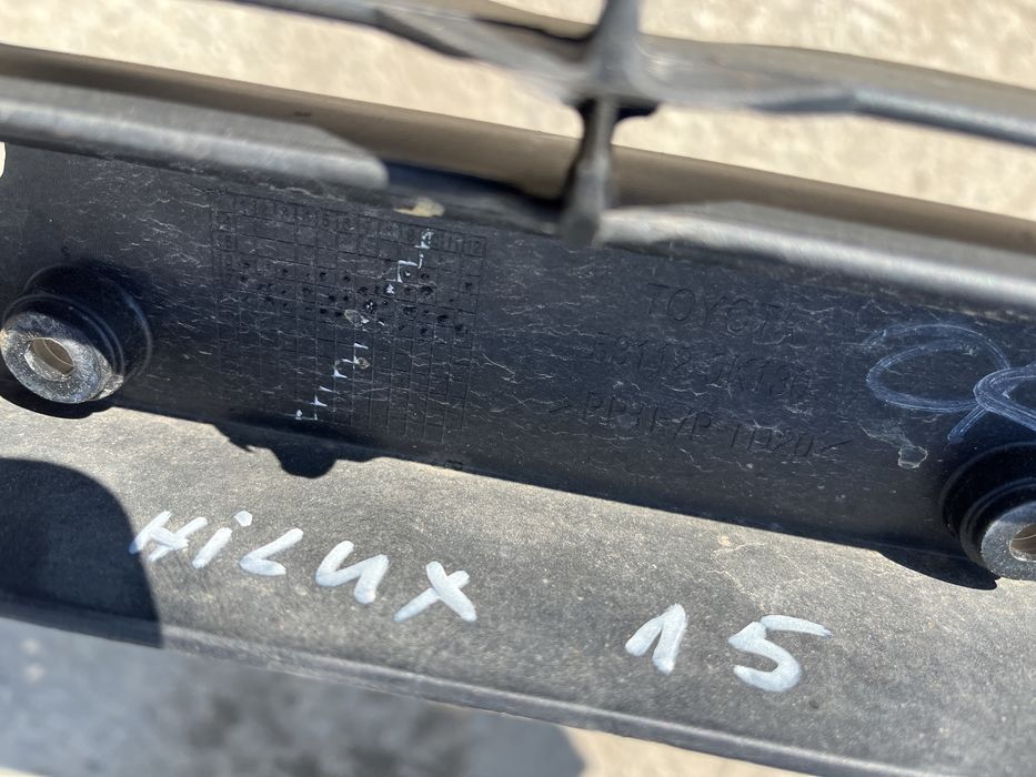 Решетка за Toyota Hilux 2015-