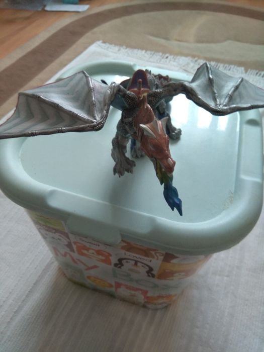 Dragon. Personaj științifico fantastic