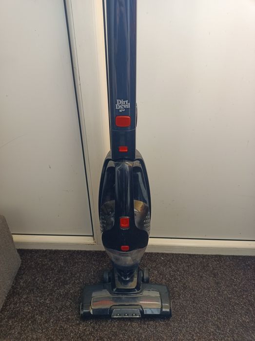 Aspirator vertical Dirt Devil