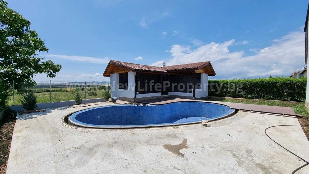 3 таунхауас без такса поддръжка в с. Кошарица