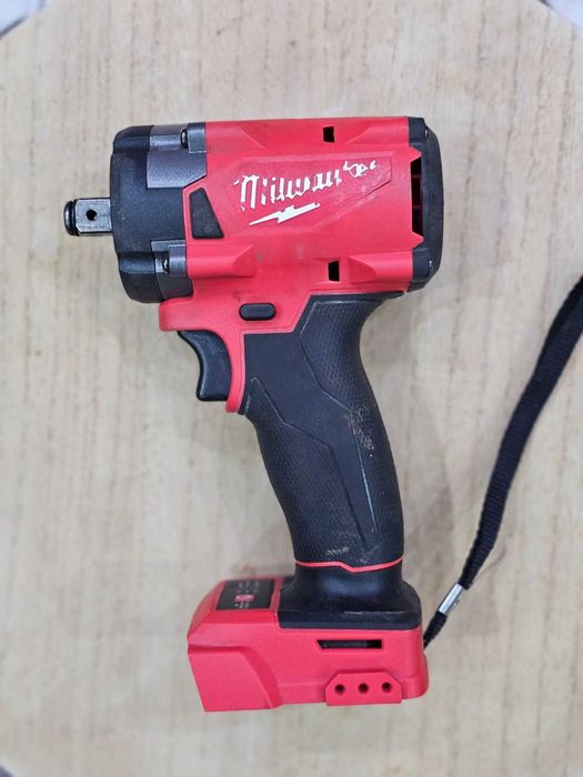 Milwaukee M18 Гайковерт