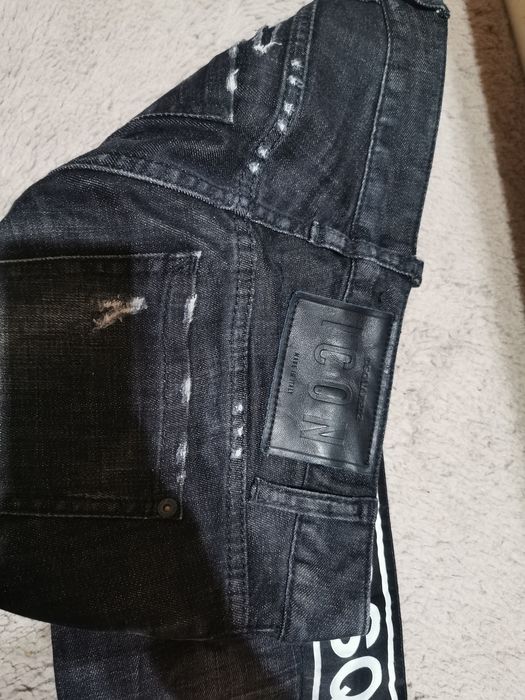 Blugi dsquared xs ca noi ediție limitata