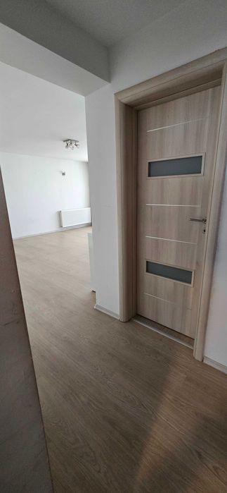 Garsonieră București 47 mp + 1 loc parcare , 69.500 euro, Etaj 1, 2012