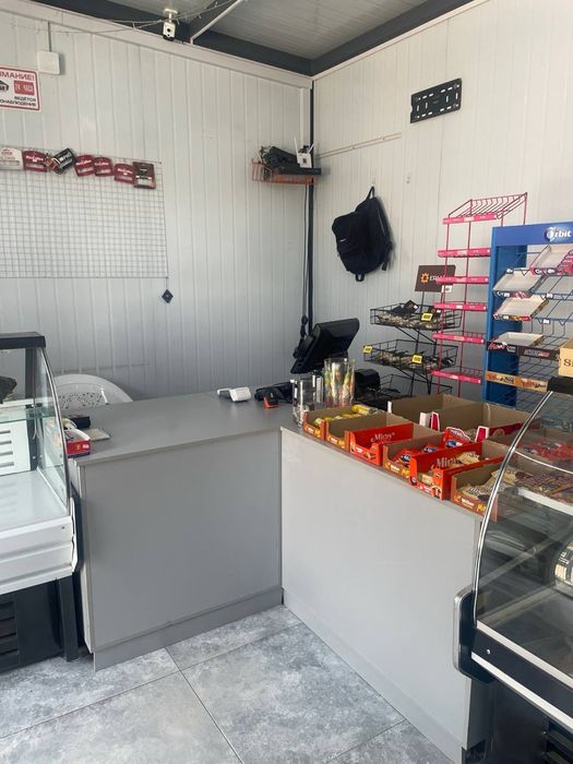 Продаю оборудование для магазина