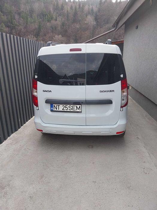Vînd dacia dokker