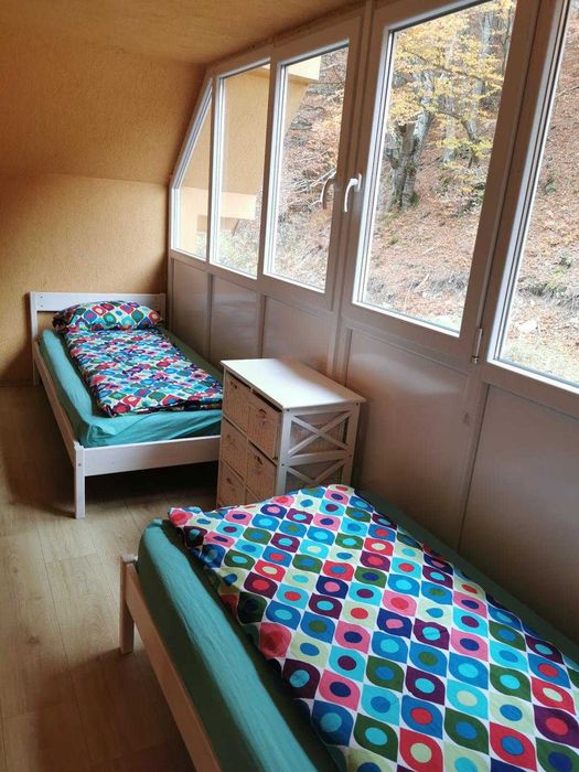 Revelion la cabană – 18–20 persoane | Bratca | 30.12–02.01