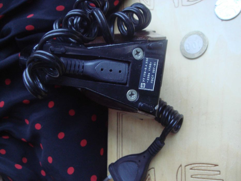 Утюг мини 1981 год СССР  НОВЫЙ Эбонитовый Корпус + Подарок Наполь.Весы