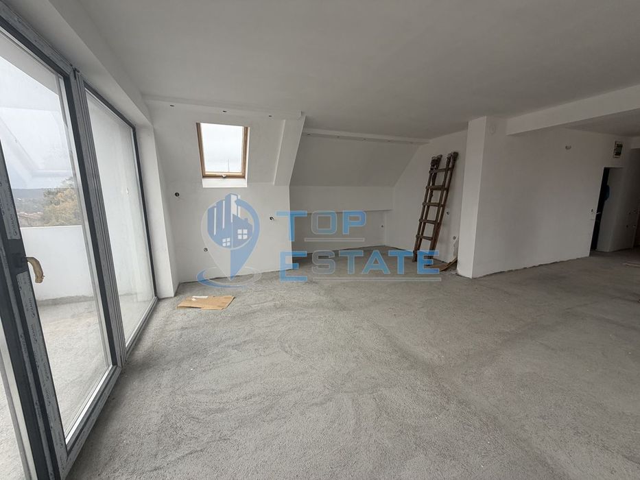 Продава се Тристаен апартамент в Велико Търново, Център - 126 кв.м за 1961 €/кв.м - Снимка #4