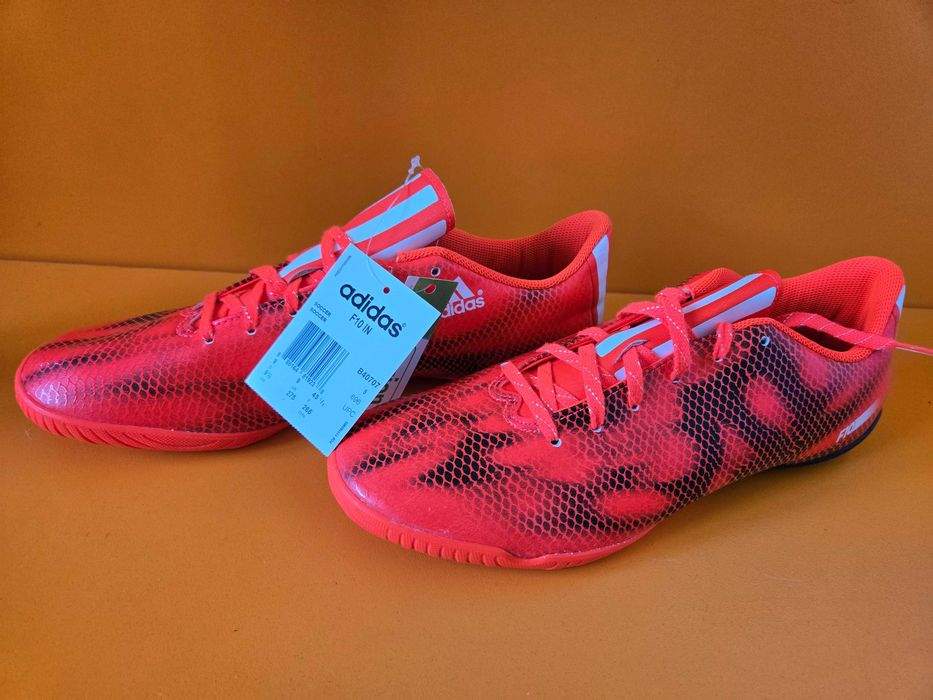 ADIDAS F10 IN indoor нови с етикет мъжки обувки за зала 43 1/3 гр ...