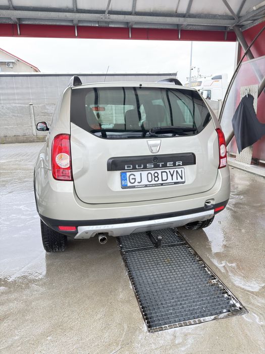 Dacia Duster 1.6 16V benzina-proprietar-2011