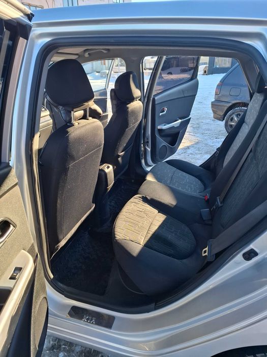 Продам машину киа рио