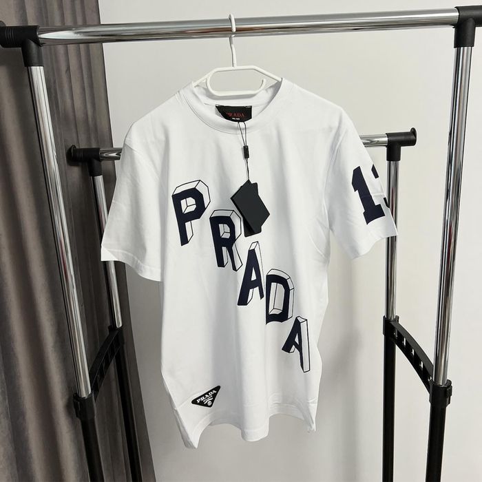 Tricou PRADA super calitate