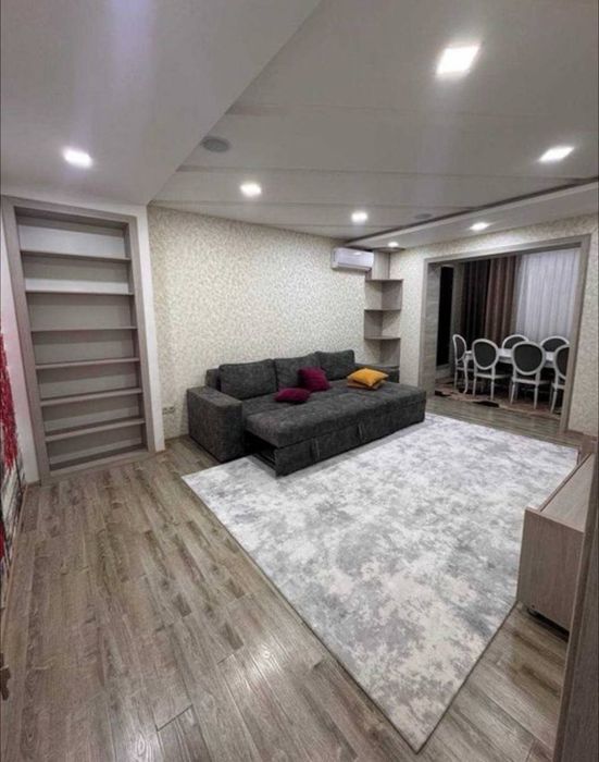 4-комнатная укомплектованная на Новомосковской