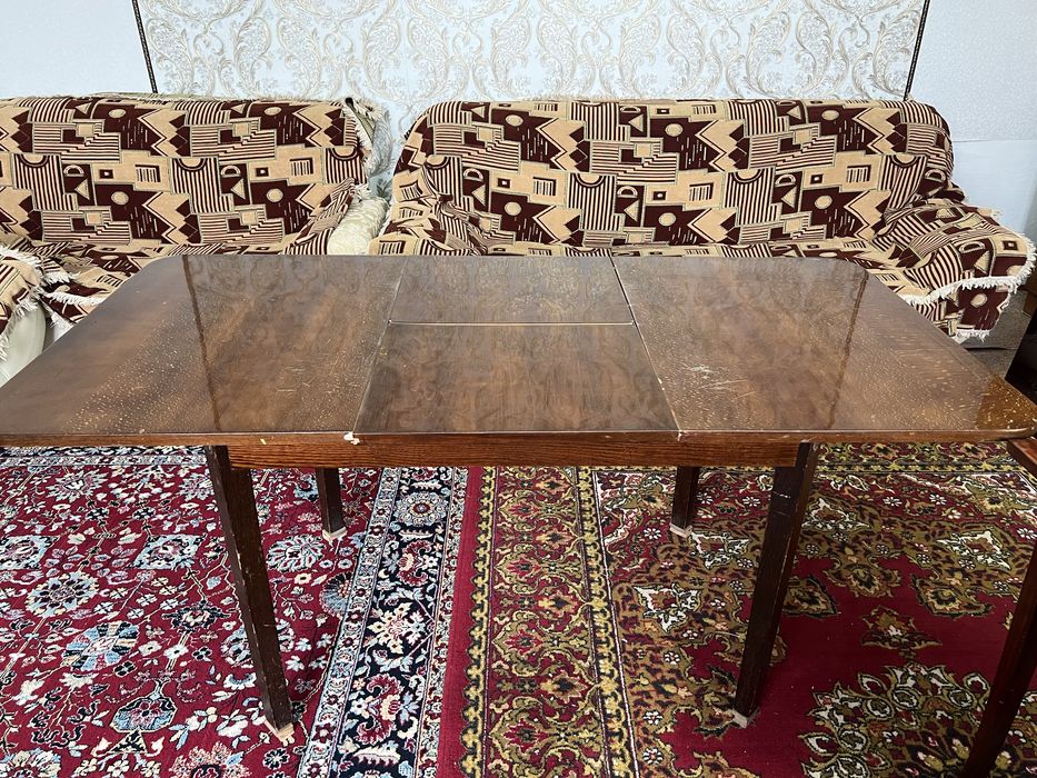 Продается Стол обеденный раздвижной