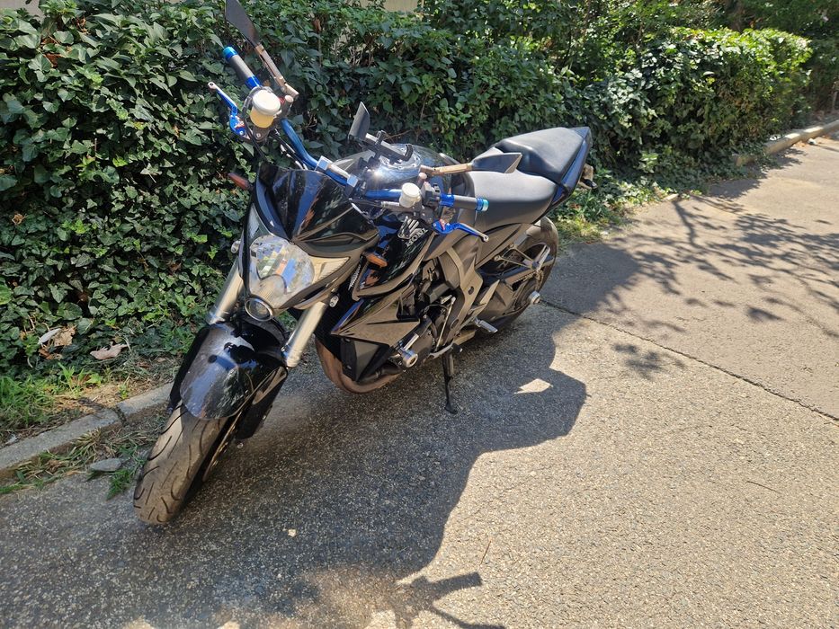Vand motocicleta honda CB1000R(2008) Stare excelenta, Gata de drum!