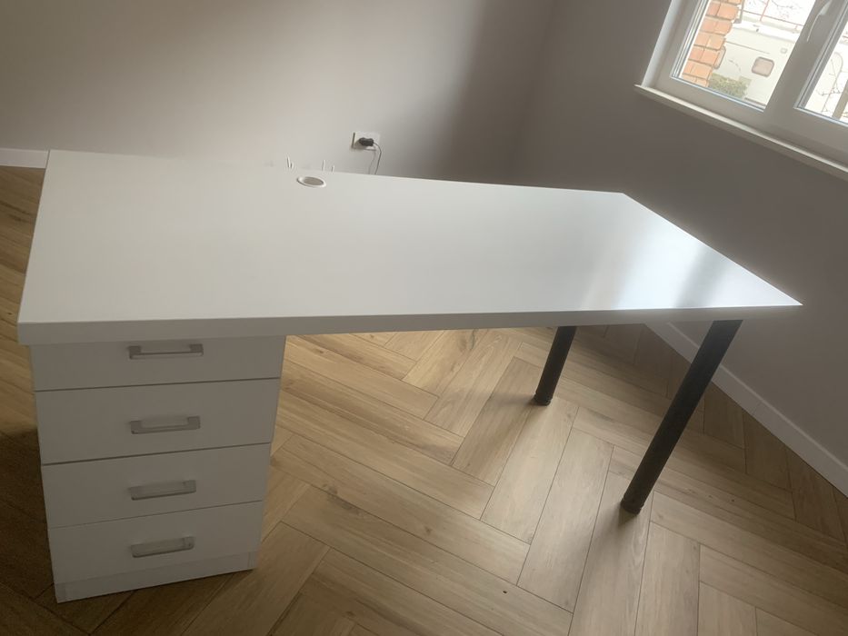 Birou in stare foarte buna