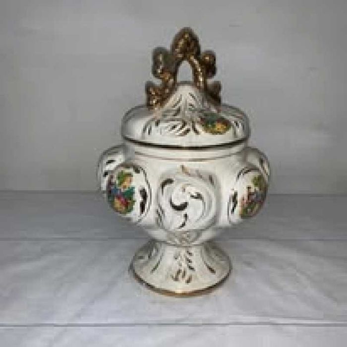 Bomboniera de portelan