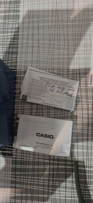 Продавам часовник casio