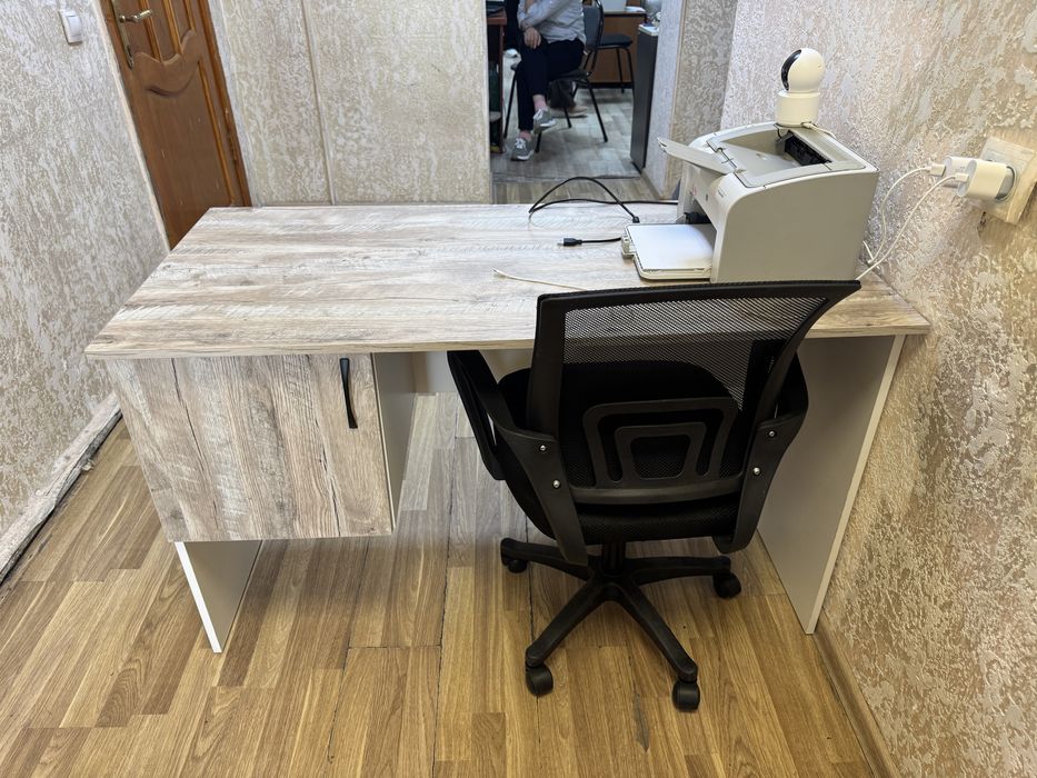 Стол письменный 124х60х75 см