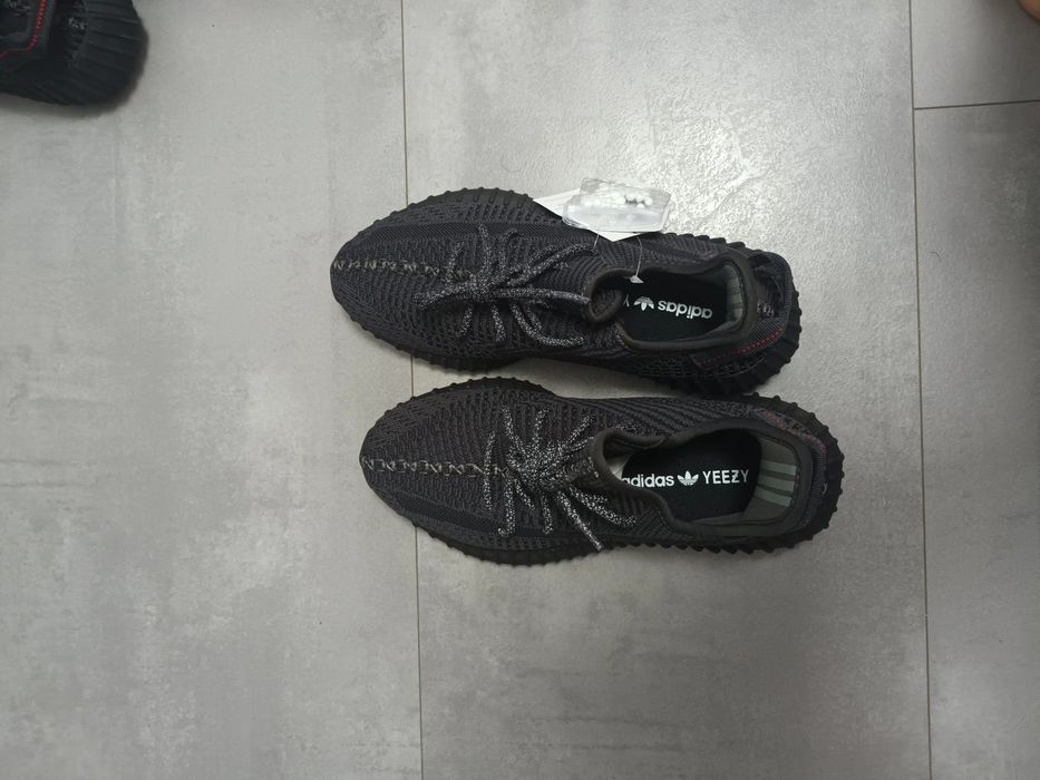 Yezzy 350.      .
