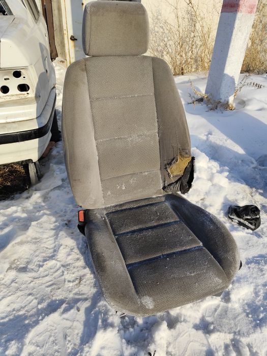 бампер оригинал бмв е36  сидения